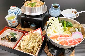 【千葉・津田沼・松戸発】感激!なんと60分春の伊豆いちご狩り🍓食べ放題!お値打ち価格でおいしい日帰り3食付き旅フルコース 日帰りバスツアー2